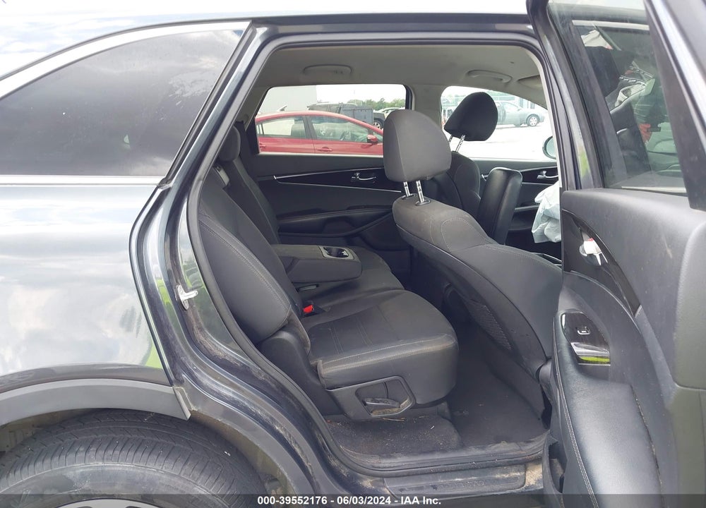 2020 KIA SORENTO 3.3L LX VIN: 5XYPG4A56LG680707
