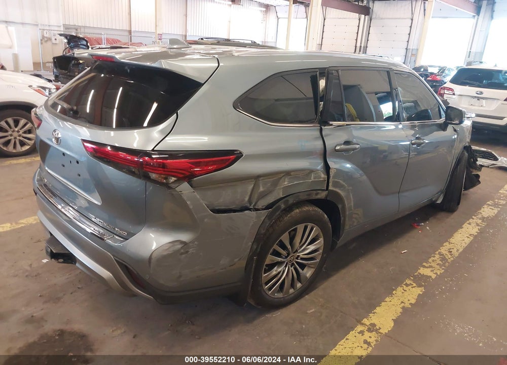 2022 TOYOTA HIGHLANDER PLATINUM VIN: 5TDFZRBHXNS182740