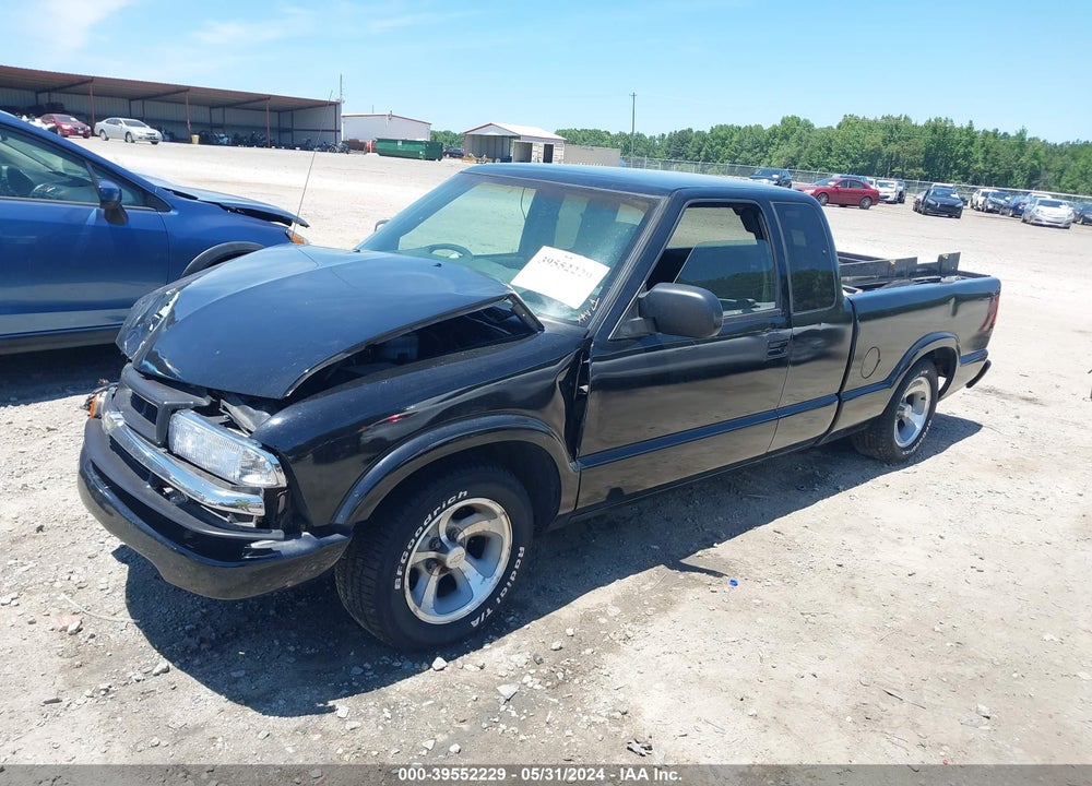 2003 CHEVROLET S-10 LS VIN: 1GCCS19X638213568