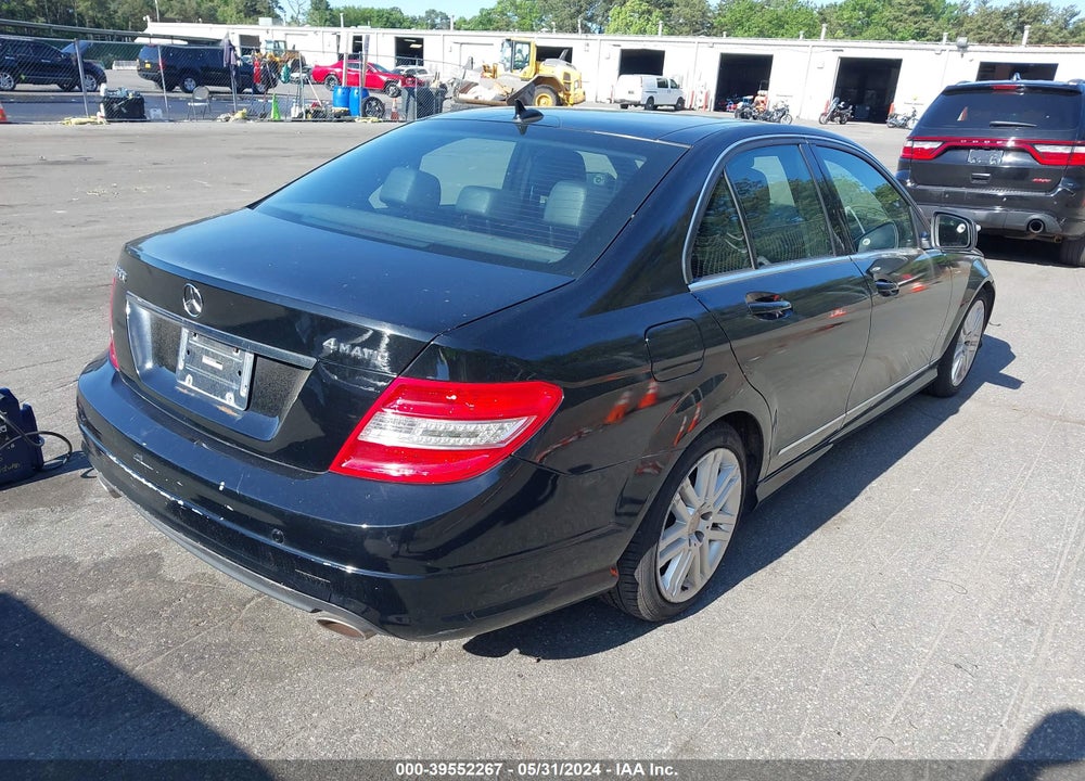 2009 MERCEDES-BENZ C CLASS VIN: WDDGF81XX9F207275