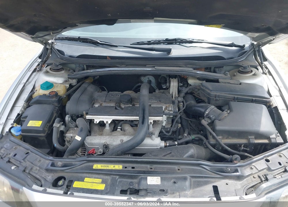 2004 VOLVO S60 2.5T VIN: YV1RS59V742414684