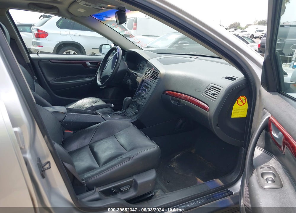 2004 VOLVO S60 2.5T VIN: YV1RS59V742414684