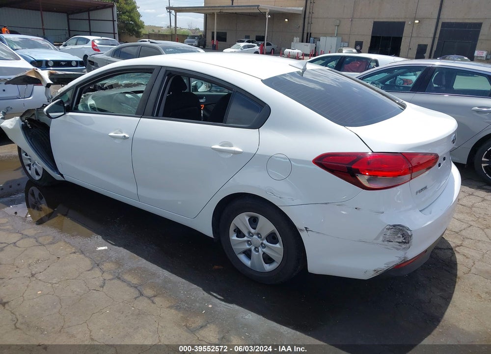 2018 KIA FORTE VIN: 3KPFK4A73JE280349