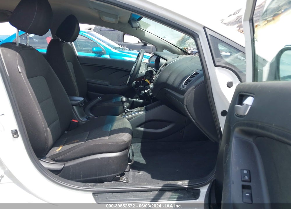 2018 KIA FORTE VIN: 3KPFK4A73JE280349