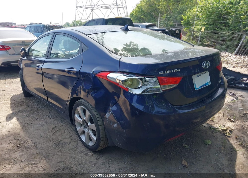 2013 HYUNDAI ELANTRA VIN: 5NPDH4AE2DH429564