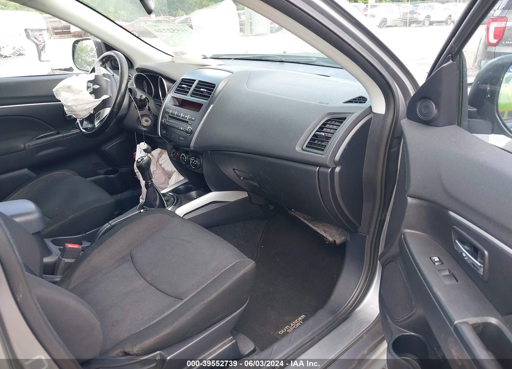 2011 MITSUBISHI OUTLANDER SPORT ES VIN: JA4AP3AU2BZ010993