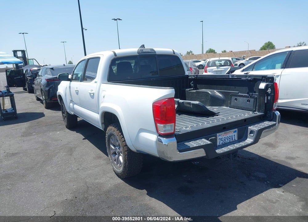 2017 TOYOTA TACOMA SR5 V6 VIN: 3TMAZ5CN6HM037514
