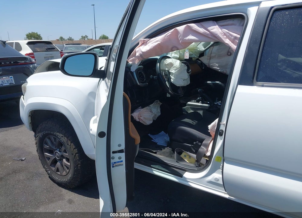 2017 TOYOTA TACOMA SR5 V6 VIN: 3TMAZ5CN6HM037514