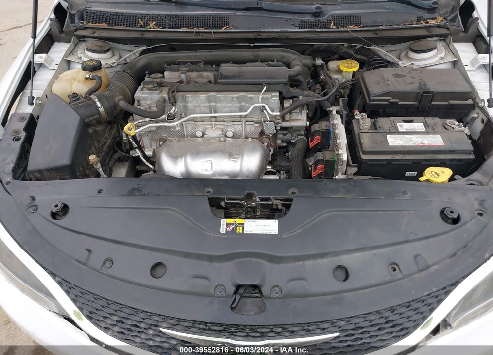 2016 CHRYSLER 200 LIMITED VIN: 1C3CCCAB2GN164941