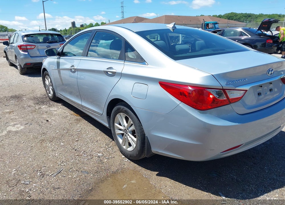 2013 HYUNDAI SONATA GLS VIN: 5NPEB4AC2DH805443