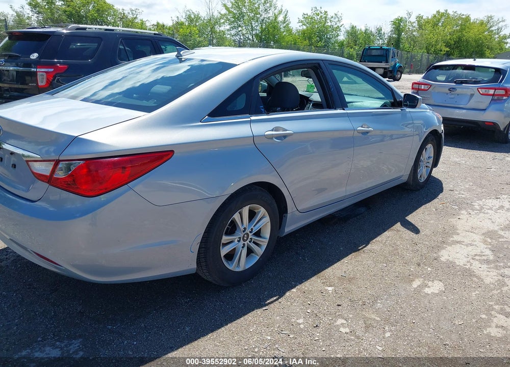 2013 HYUNDAI SONATA GLS VIN: 5NPEB4AC2DH805443