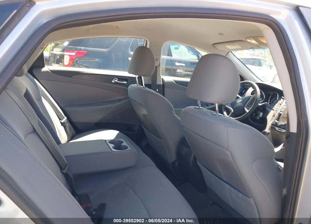 2013 HYUNDAI SONATA GLS VIN: 5NPEB4AC2DH805443