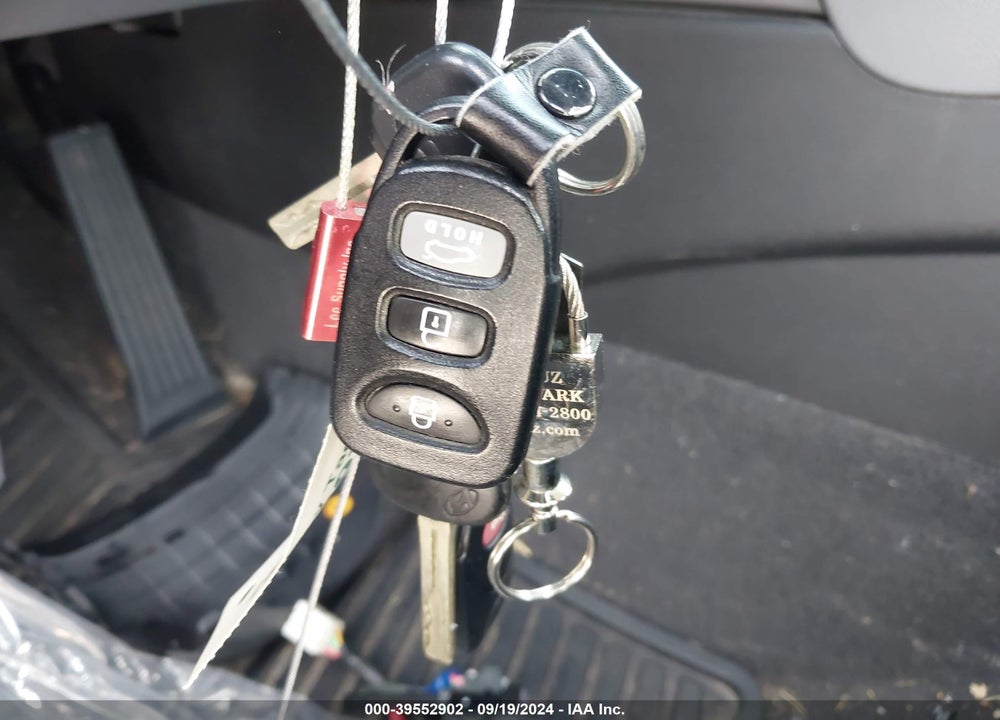2013 HYUNDAI SONATA GLS VIN: 5NPEB4AC2DH805443