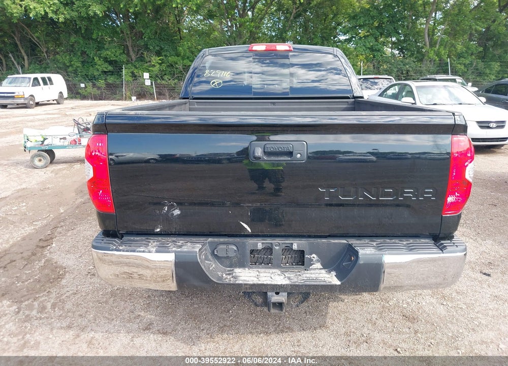 2019 TOYOTA TUNDRA SR5 5.7L V8 VIN: 5TFUW5F1XKX829116