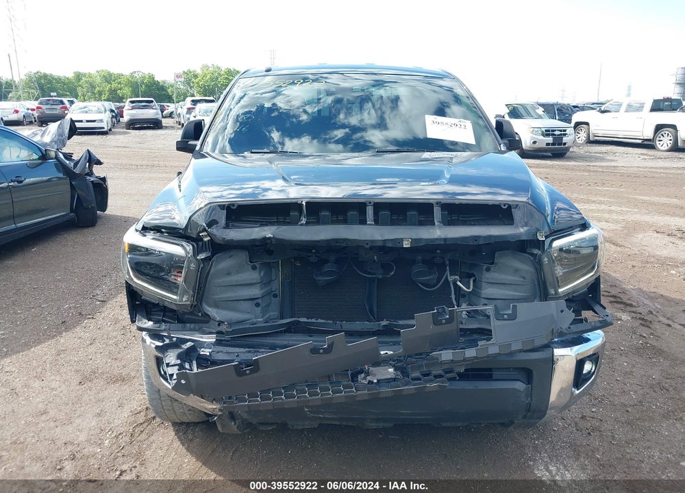 2019 TOYOTA TUNDRA SR5 5.7L V8 VIN: 5TFUW5F1XKX829116