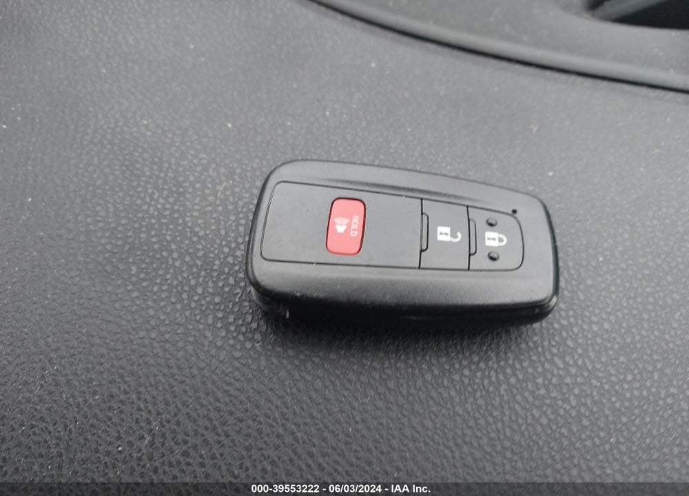 2018 TOYOTA PRIUS TWO VIN: JTDKBRFUXJ3581976