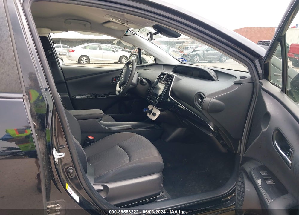 2018 TOYOTA PRIUS TWO VIN: JTDKBRFUXJ3581976