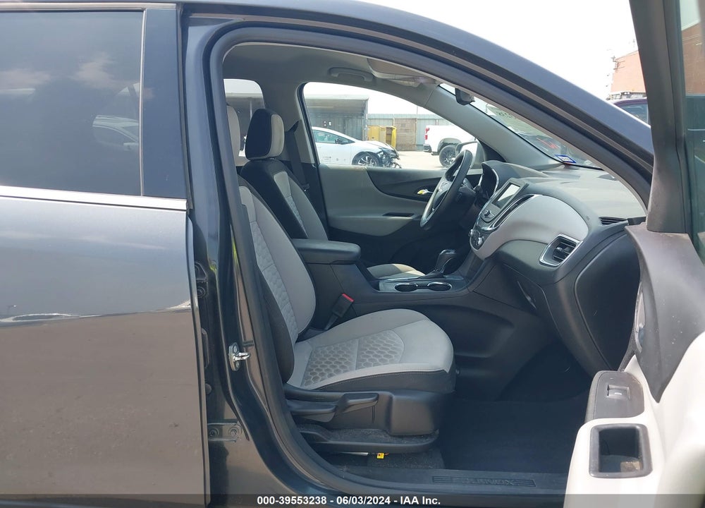 2019 CHEVROLET EQUINOX LT VIN: 2GNAXKEV6K6183972