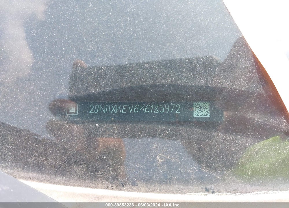 2019 CHEVROLET EQUINOX LT VIN: 2GNAXKEV6K6183972