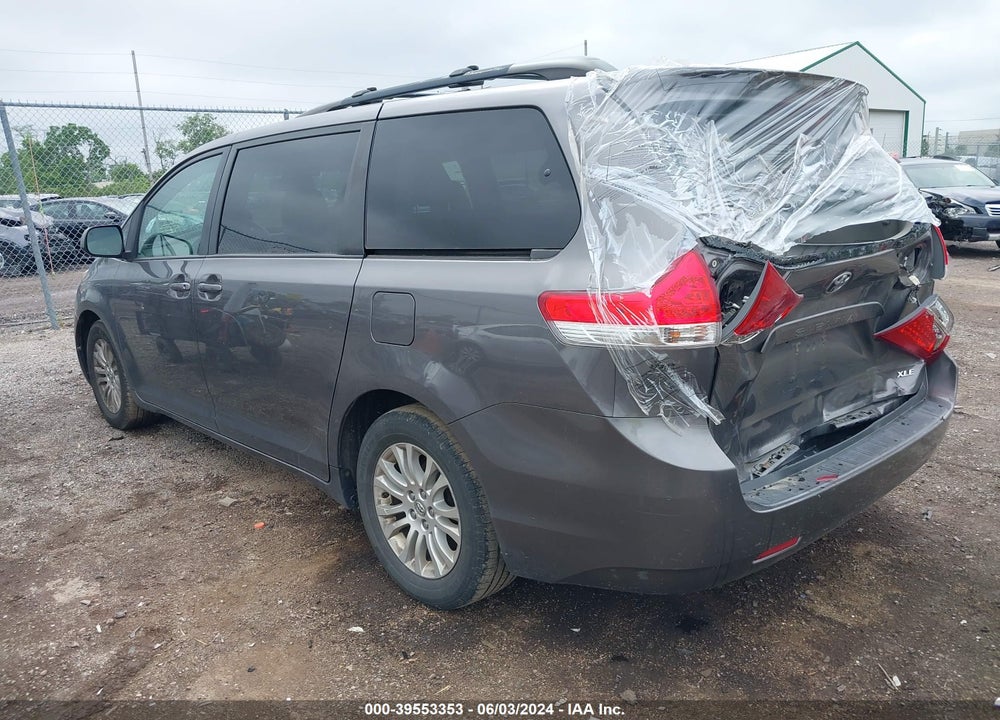 2011 TOYOTA SIENNA VIN: 5TDYK3DC2BS121681