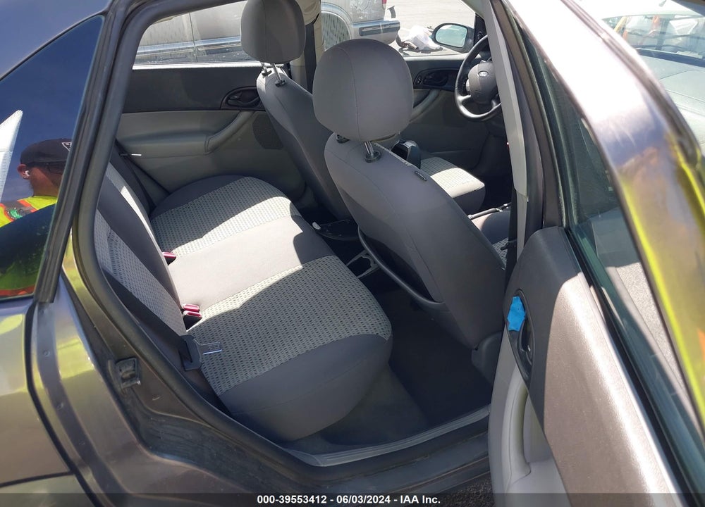 2007 FORD FOCUS VIN: 1FAHP34N97W294694