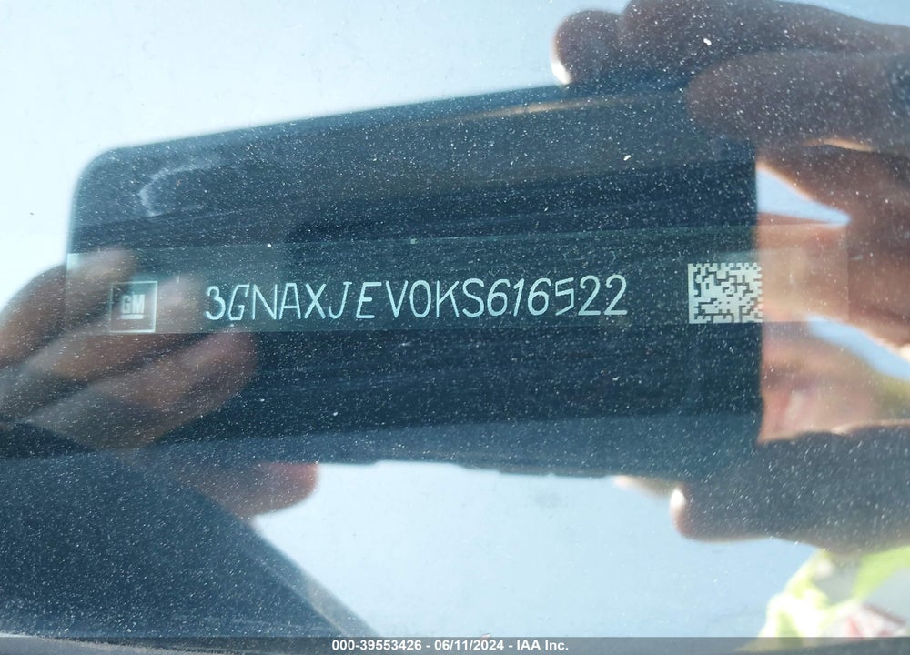 2019 CHEVROLET EQUINOX LT VIN: 3GNAXJEV0KS616522