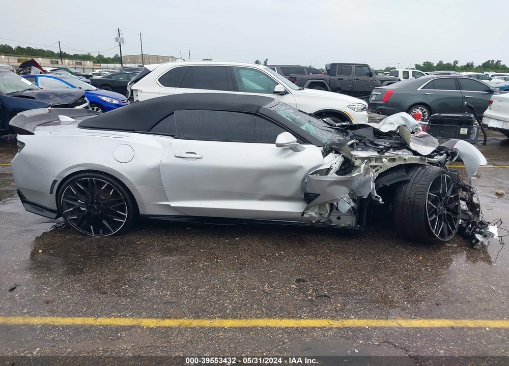 2018 CHEVROLET CAMARO 1LT VIN: 1G1FB3DS4J0180014
