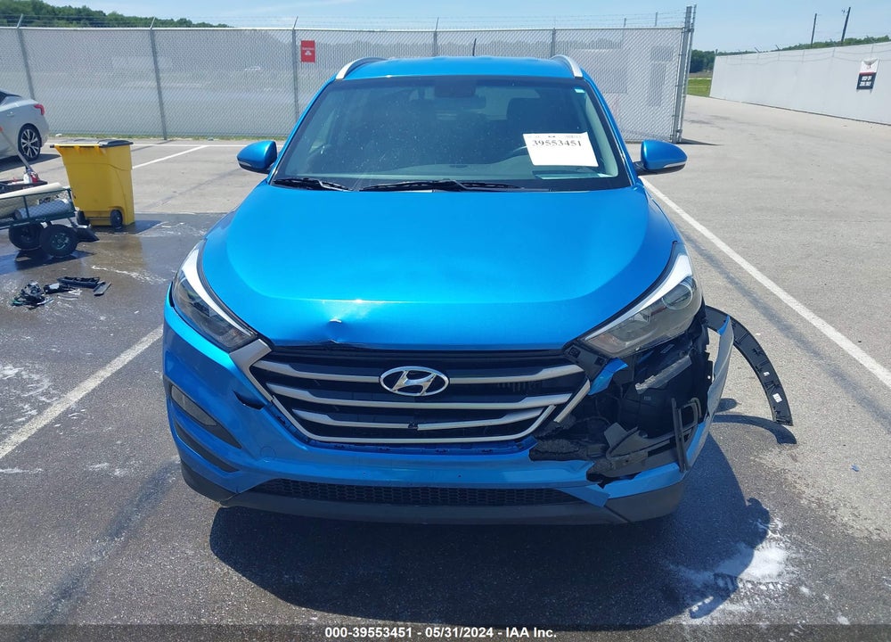 2017 HYUNDAI TUCSON SPORT VIN: KM8J33A29HU281082