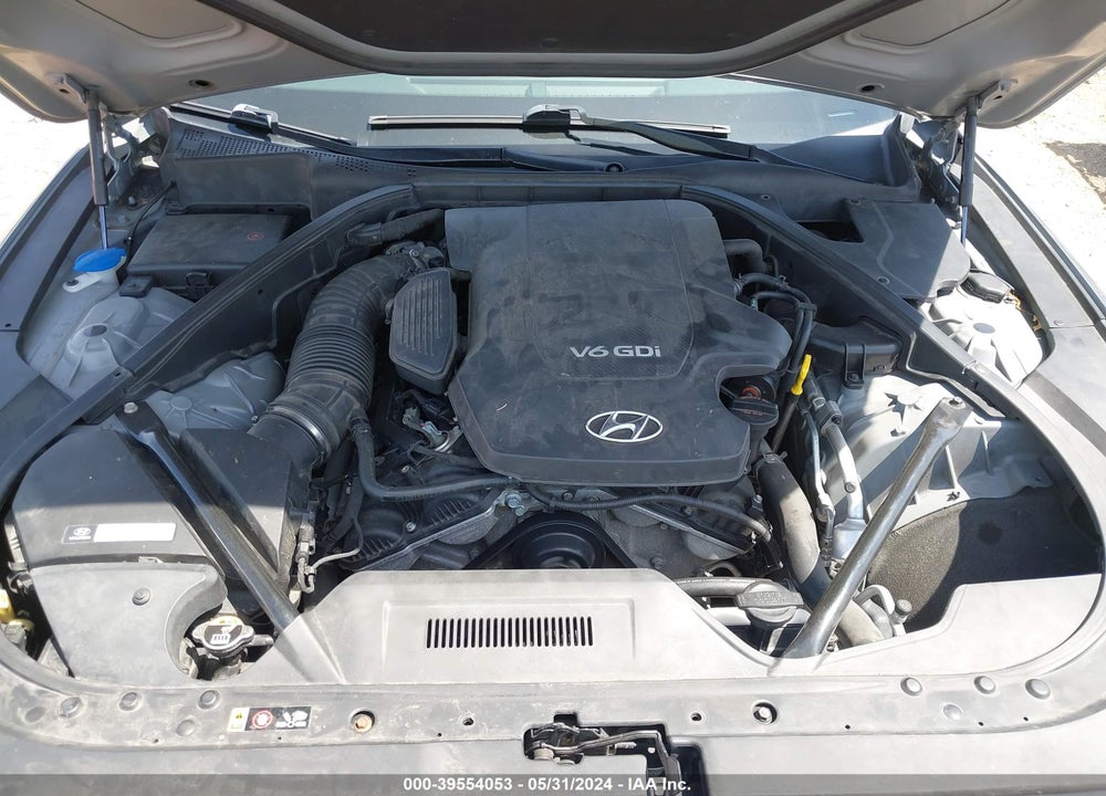 2016 HYUNDAI GENESIS 3.8 VIN: KMHGN4JE8GU115817