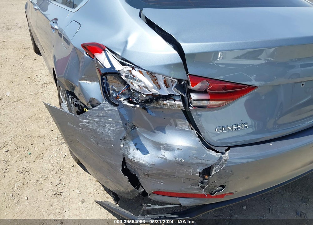 2016 HYUNDAI GENESIS 3.8 VIN: KMHGN4JE8GU115817