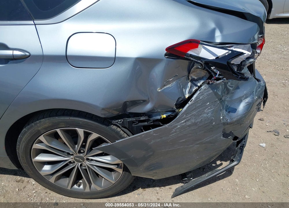 2016 HYUNDAI GENESIS 3.8 VIN: KMHGN4JE8GU115817