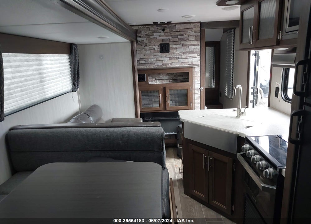 2019 CHEROKEE GRYWL26DBH VIN: 4X4TCKB29KK058365
