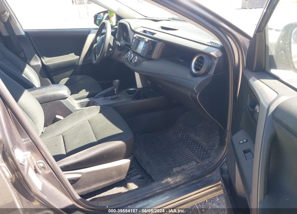 2017 TOYOTA RAV4 LE VIN: 2T3BFREVXHW547753