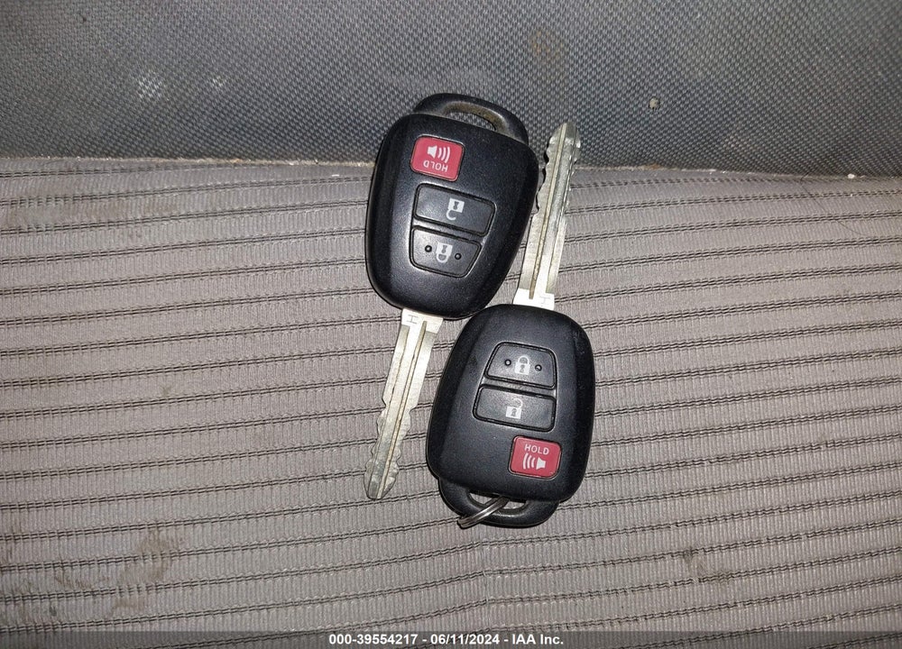 2013 TOYOTA RAV4 LE VIN: 2T3BFREV4DW026702