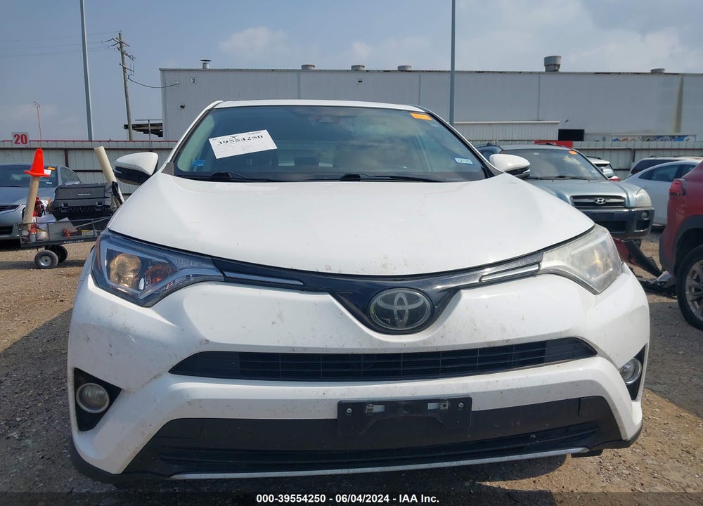 2018 TOYOTA RAV4 XLE VIN: 2T3WFREV3JW475897