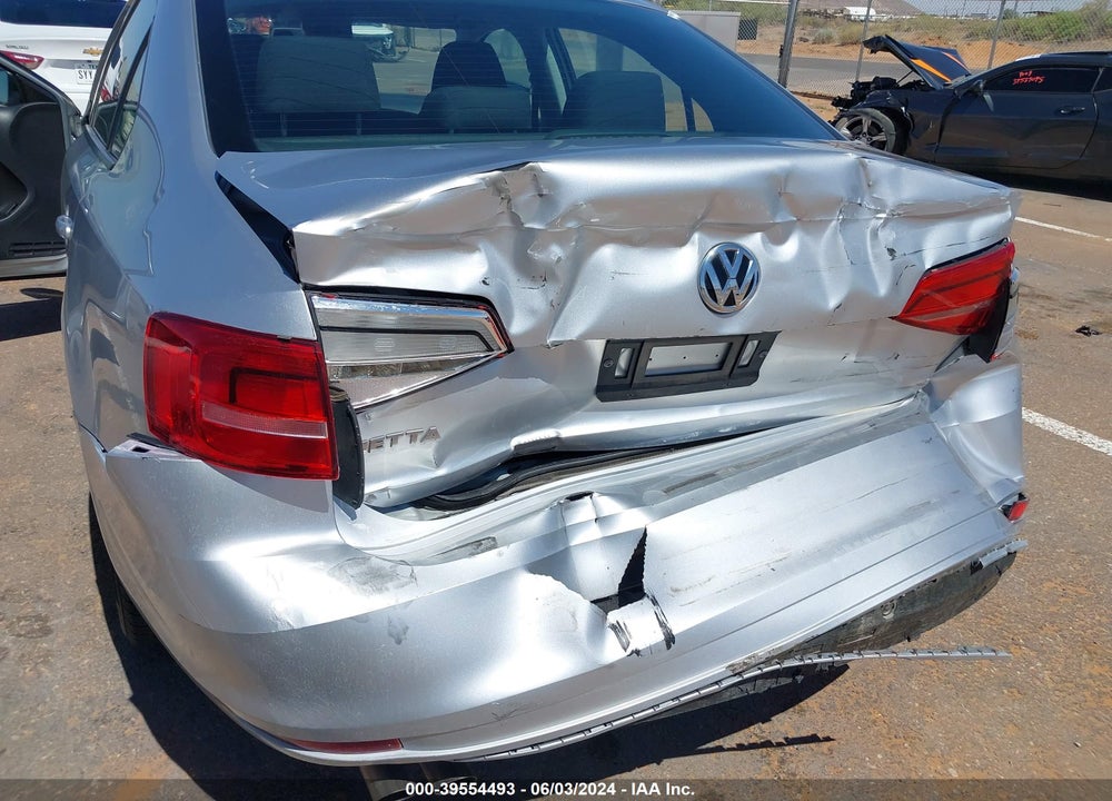 2015 VOLKSWAGEN JETTA 2.0L S VIN: 3VW2K7AJ3FM320046