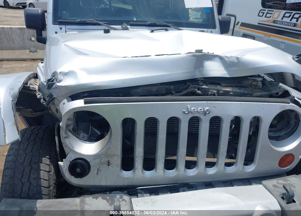 2012 JEEP WRANGLER UNLIMITED SAHARA VIN: 1C4HJWEG5CL141898