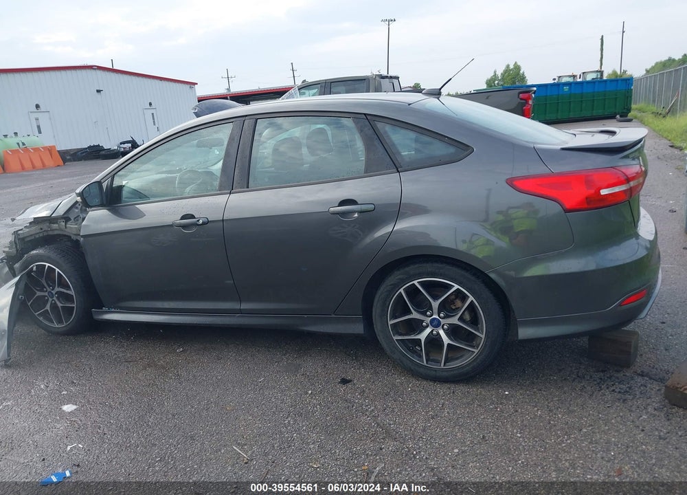 2015 FORD FOCUS SE VIN: 1FADP3F25FL365830