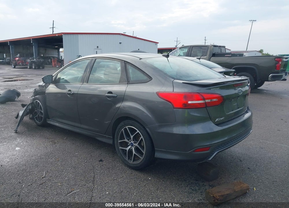 2015 FORD FOCUS SE VIN: 1FADP3F25FL365830