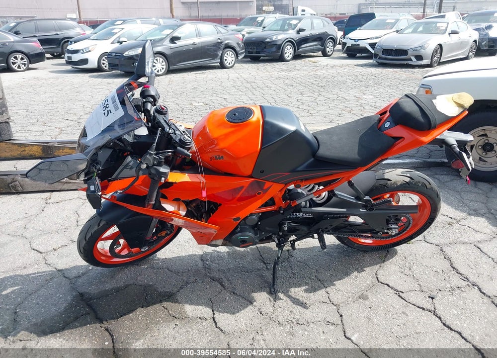 2024 KTM 390 RC VIN: MD2JYJ406RN209217