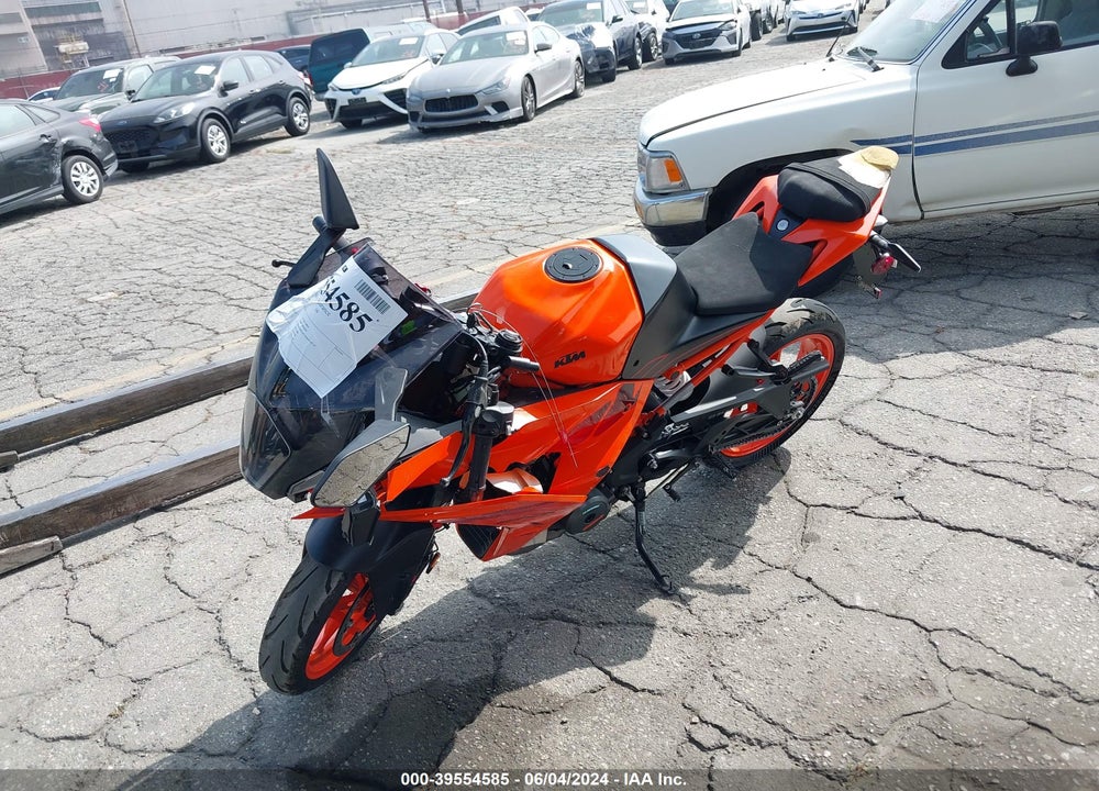 2024 KTM 390 RC VIN: MD2JYJ406RN209217