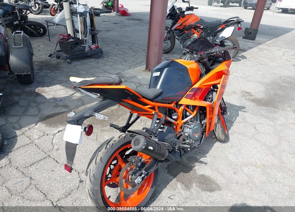 2024 KTM 390 RC VIN: MD2JYJ406RN209217