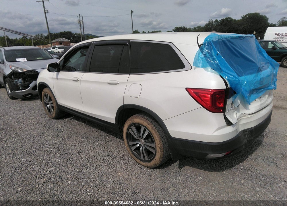 2018 HONDA PILOT VIN: 5FNYF6H51JB010575