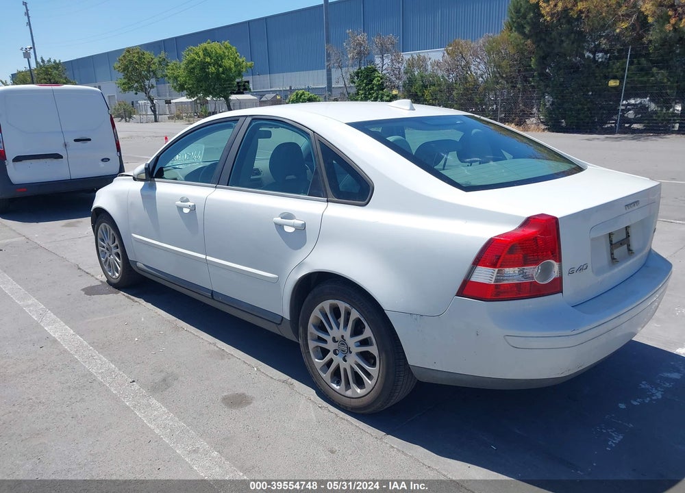 2005 VOLVO S40 2.4I VIN: YV1MS390052116398