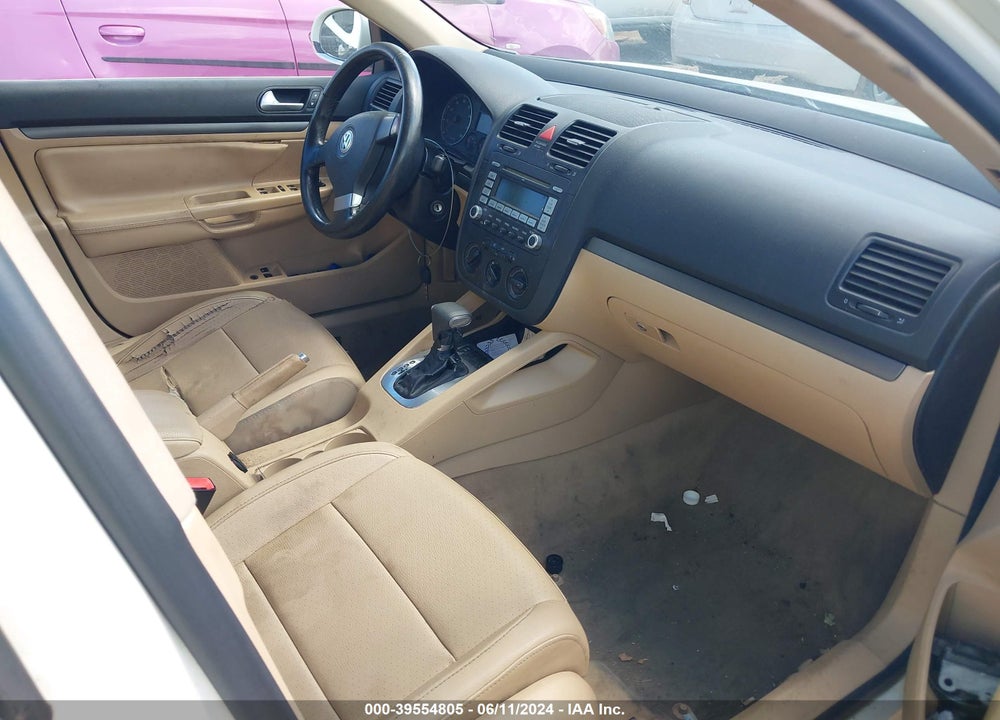2008 VOLKSWAGEN JETTA SE/SEL VIN: 3VWRM71K38M070389