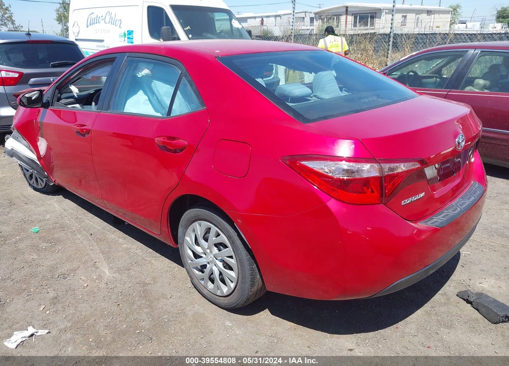 2019 TOYOTA COROLLA LE VIN: 2T1BURHE9KC157083