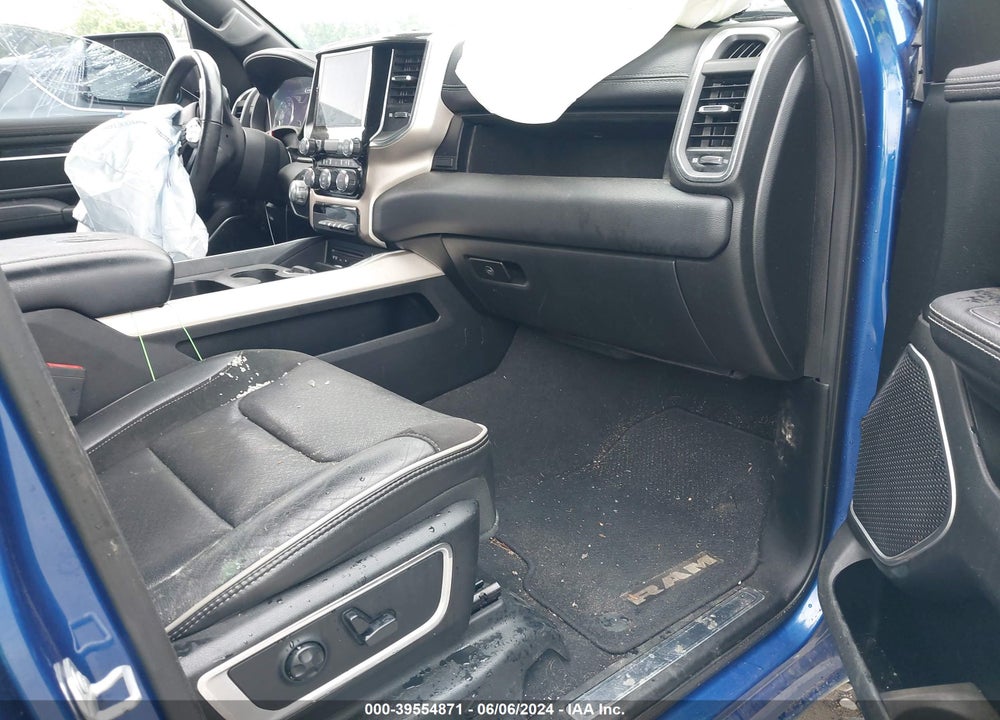 2019 RAM 1500 LAIE  4X2 5'7 BOX VIN: 1C6RREJTXKN628518