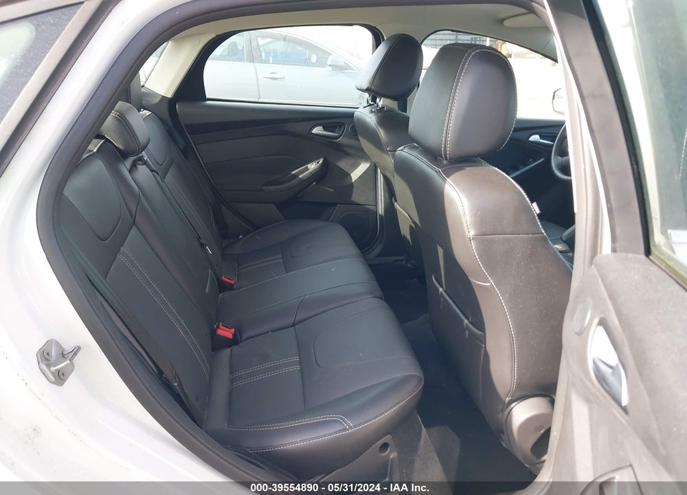 2014 FORD FOCUS TITANIUM VIN: 1FADP3J20EL199447