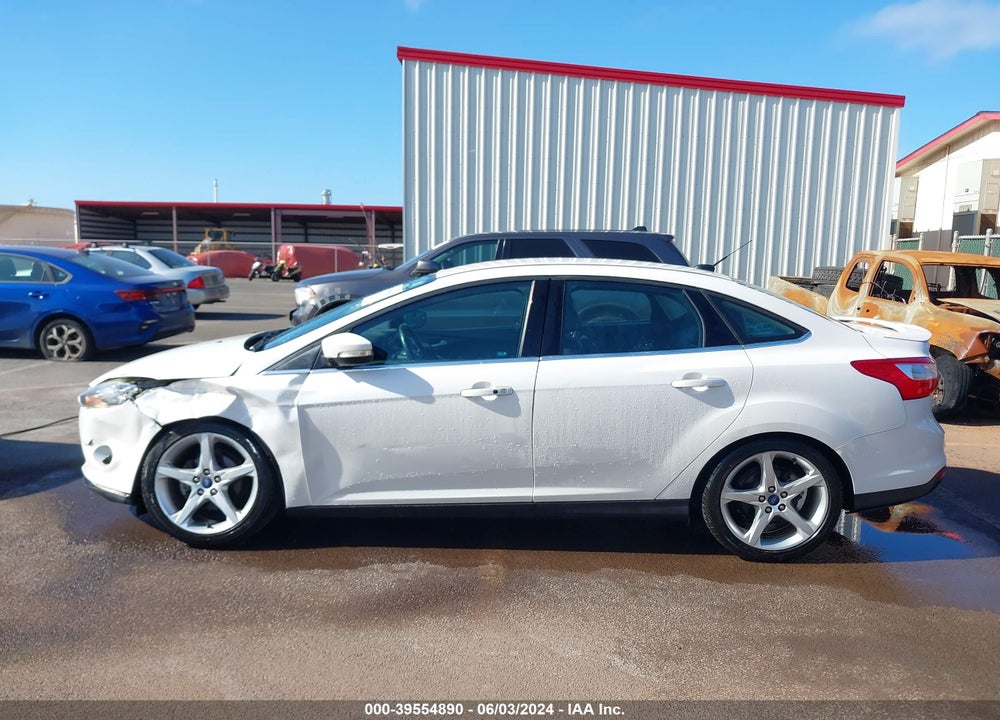 2014 FORD FOCUS TITANIUM VIN: 1FADP3J20EL199447