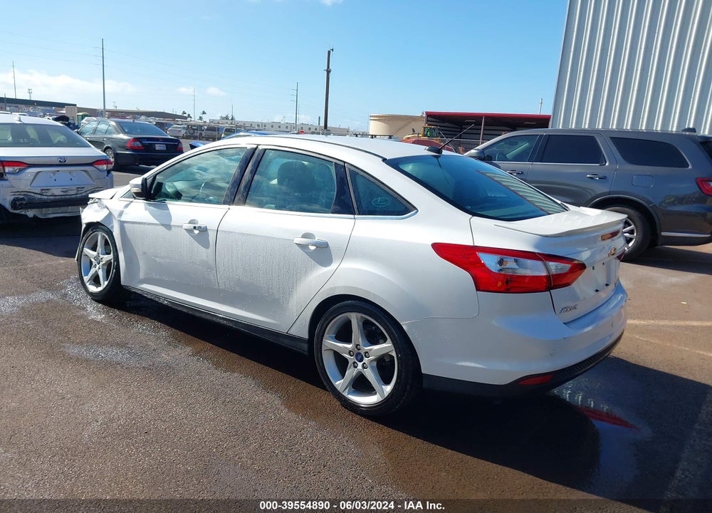 2014 FORD FOCUS TITANIUM VIN: 1FADP3J20EL199447